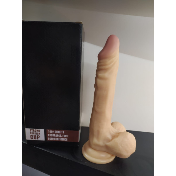 Strong suction cup